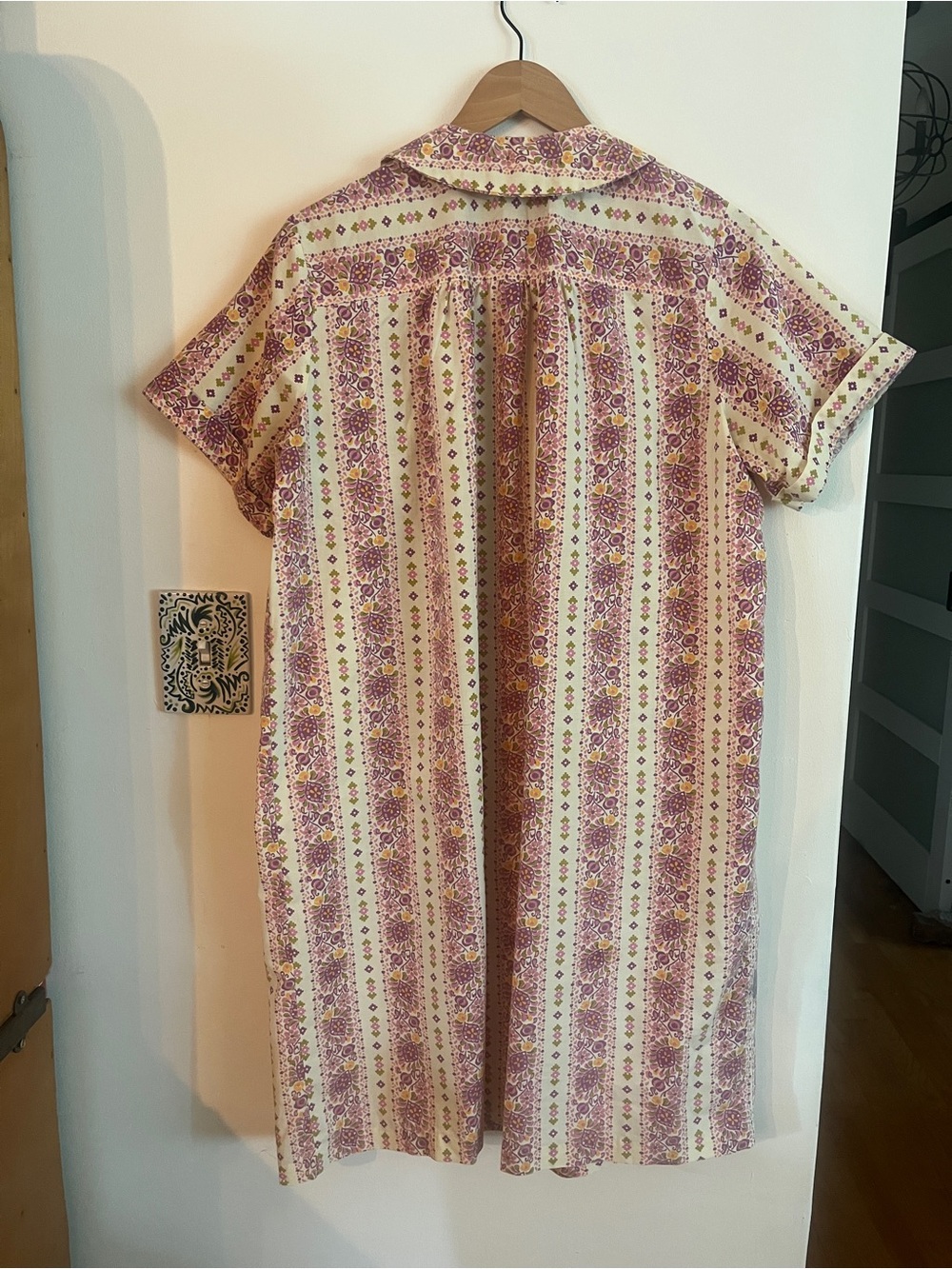 1960s Vintage Sears Cream House Dress with Lavender and Olive Floral Accents - Picture 3 of 10